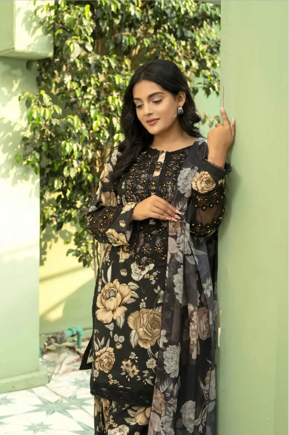  RANGZ - Pakistani clothes