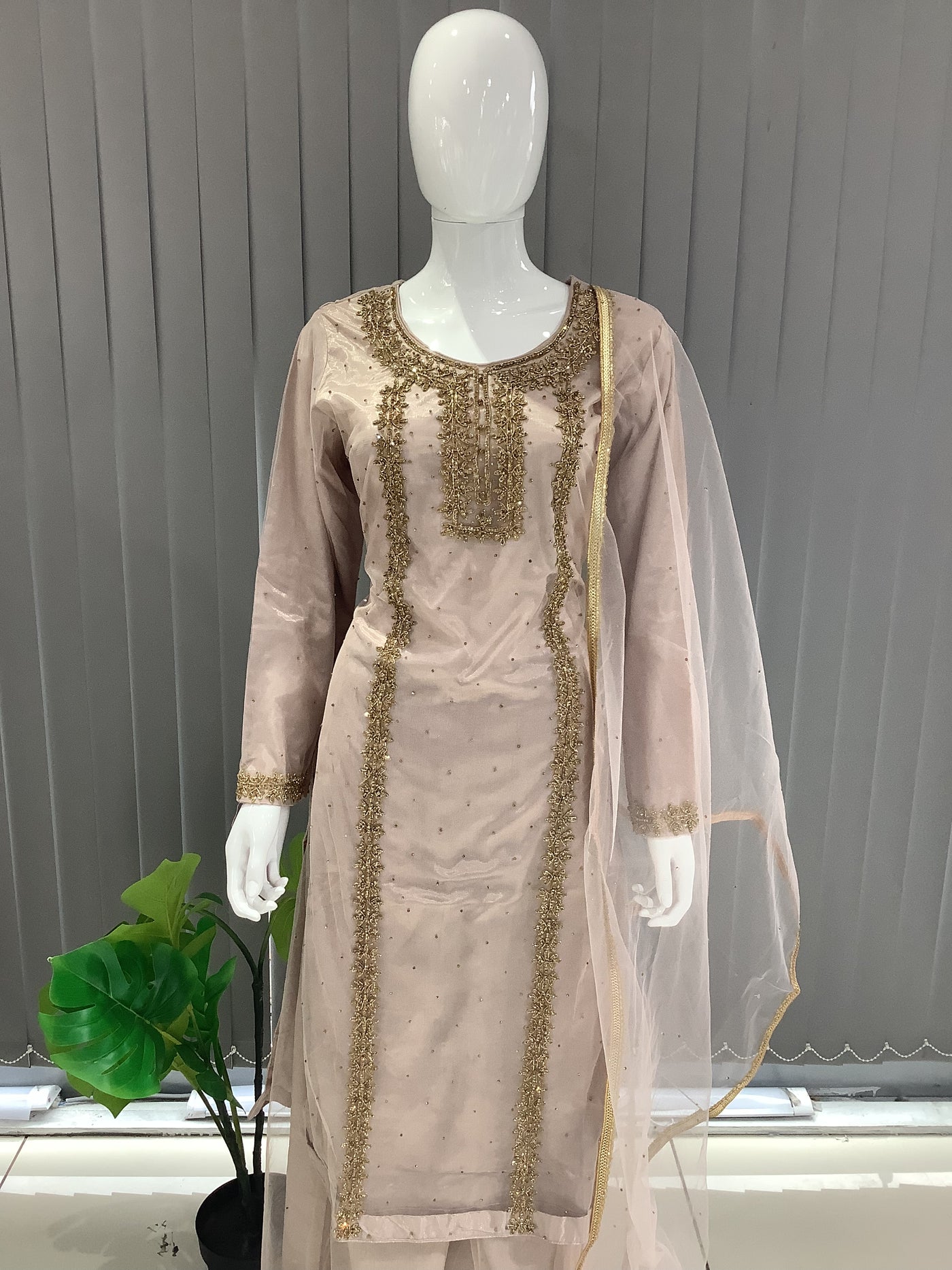  Asha - Pakistani clothes