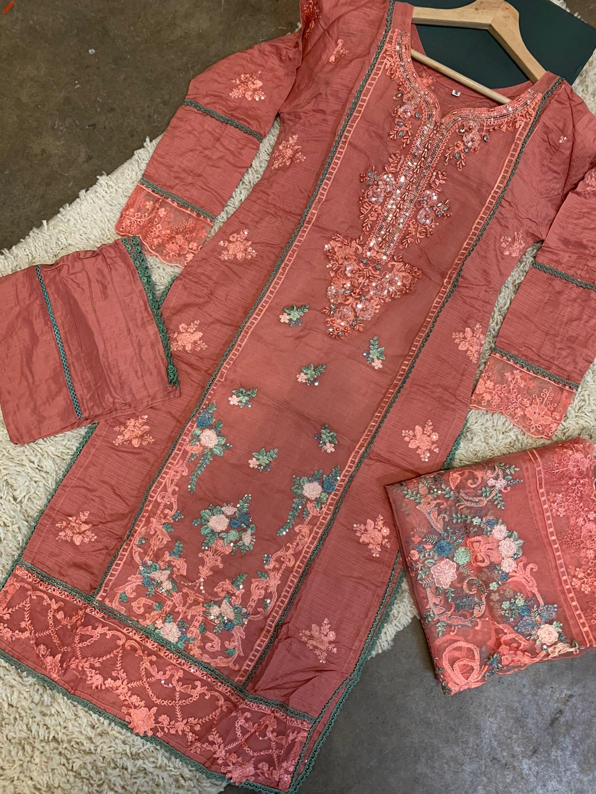 ROSHNI Embroidered Fancy Viscose 3pc Readymade | HL346