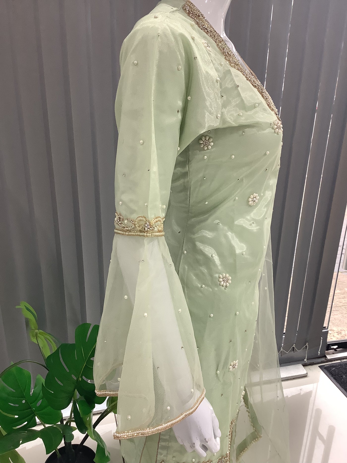  Asha - Pakistani clothes