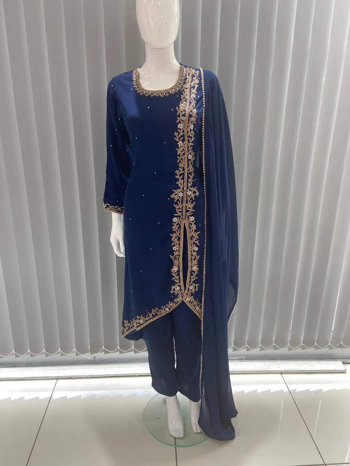  Asha - Pakistani clothes