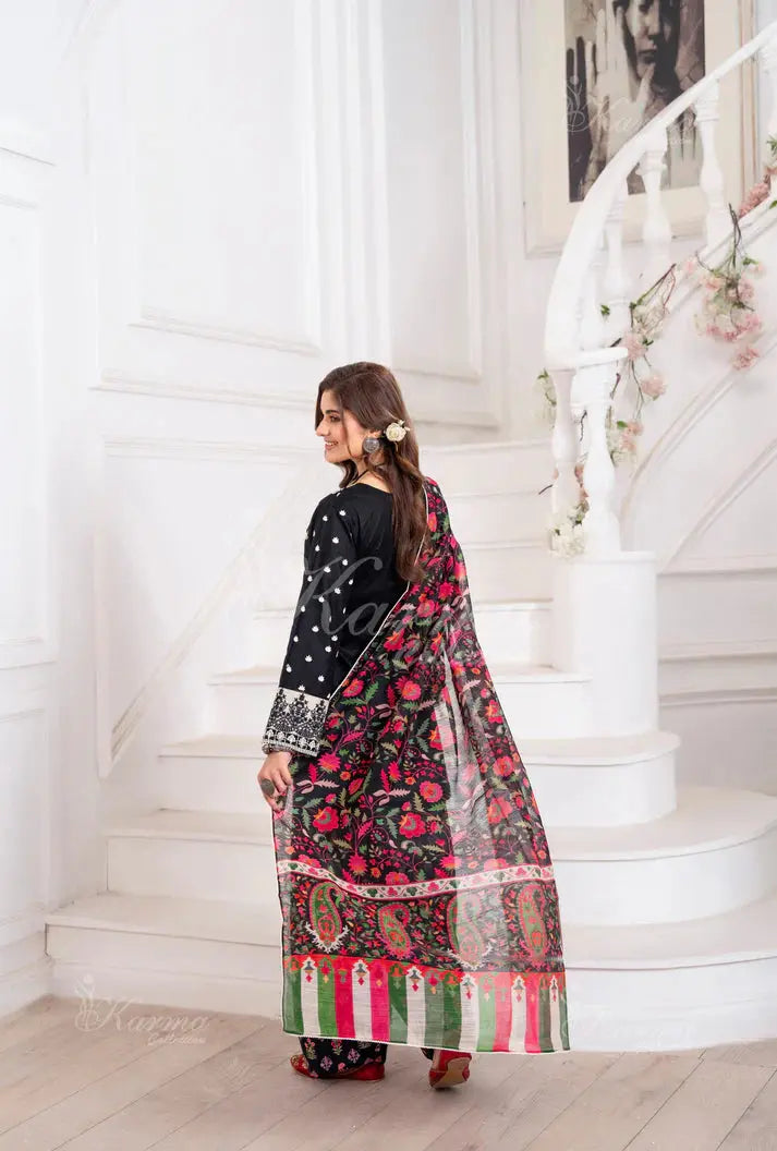  Karma - Pakistani clothes