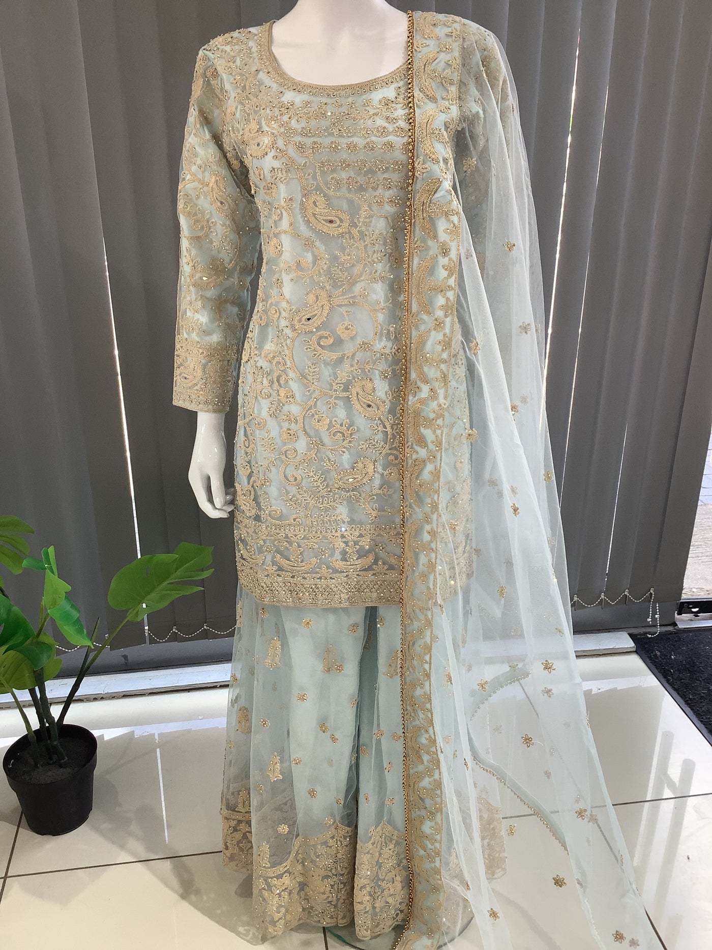  Asha - Pakistani clothes