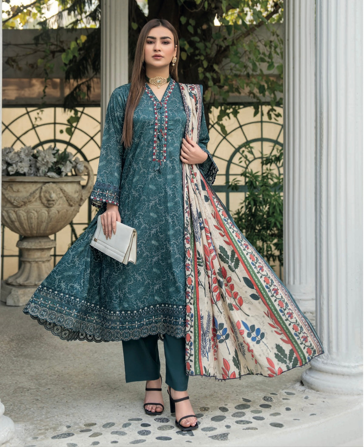 MUNIRA | Embroidered Linen Readymade | MEL02