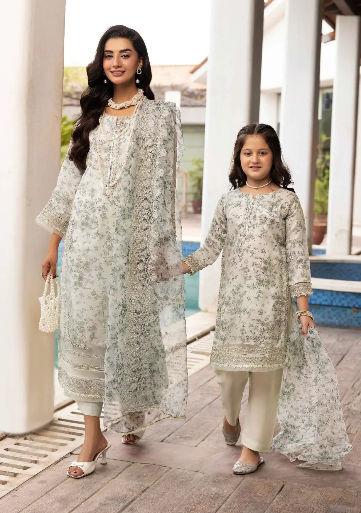  Simrans - Pakistani clothes