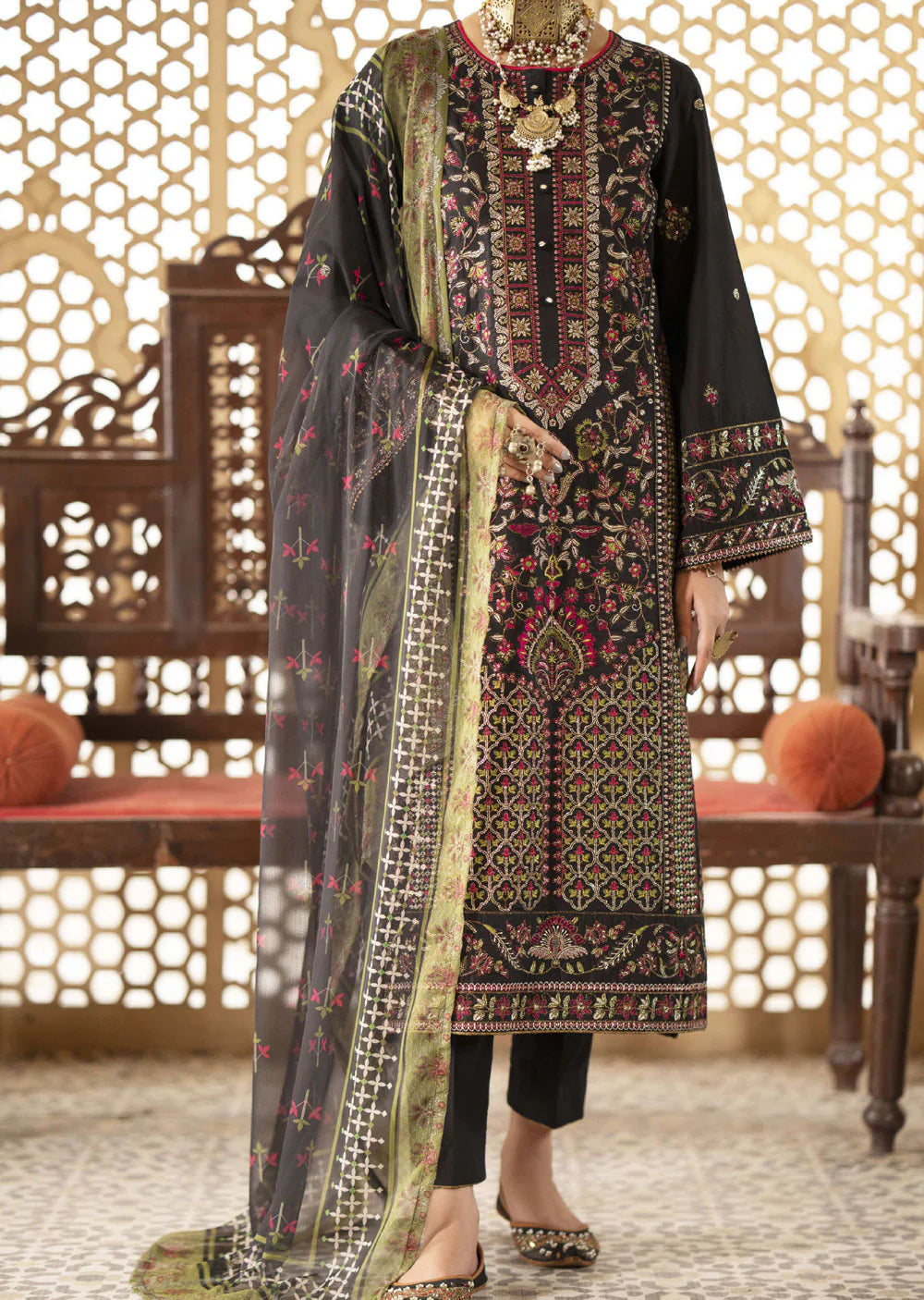 Casual lite ‘Mashriqi’ | Luxury Embroidered Cotton Readymade | HT204