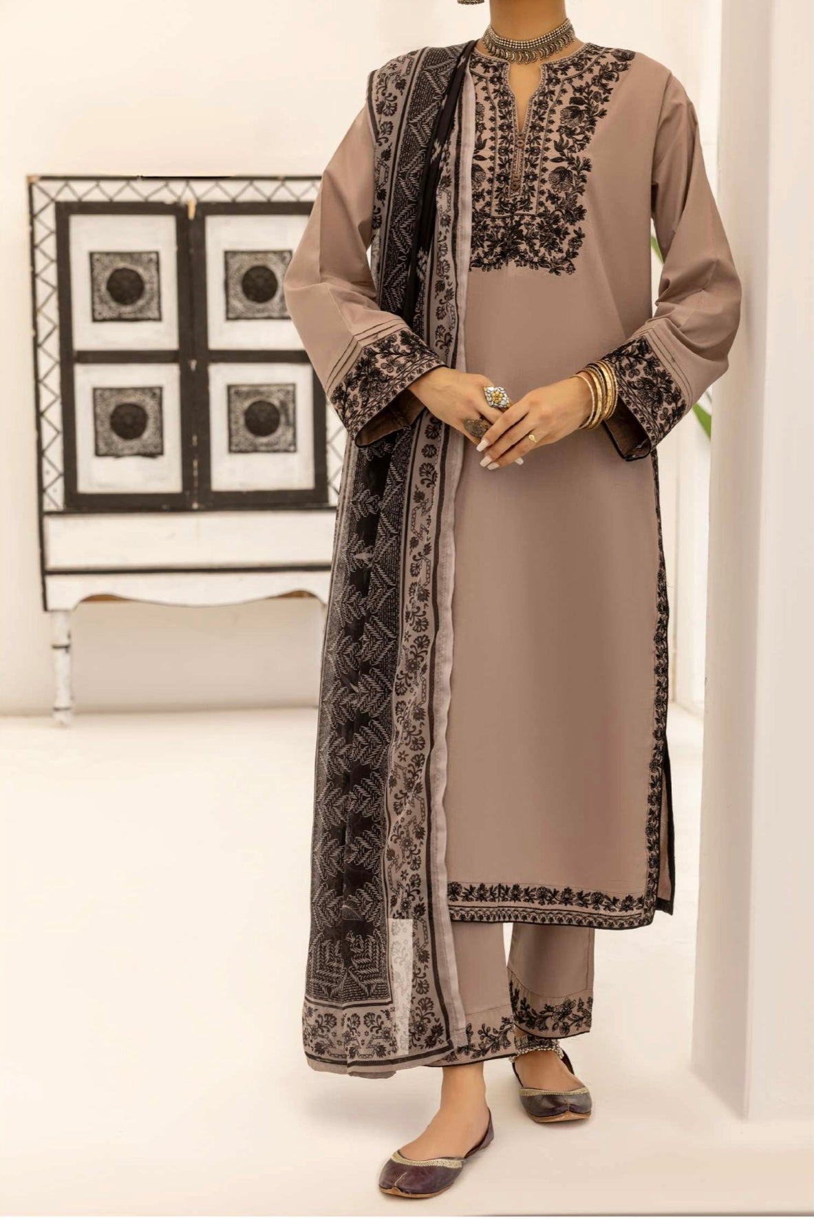 Casual lite ‘Monochrome’ | Luxury Embroidered Cotton Readymade | HT212