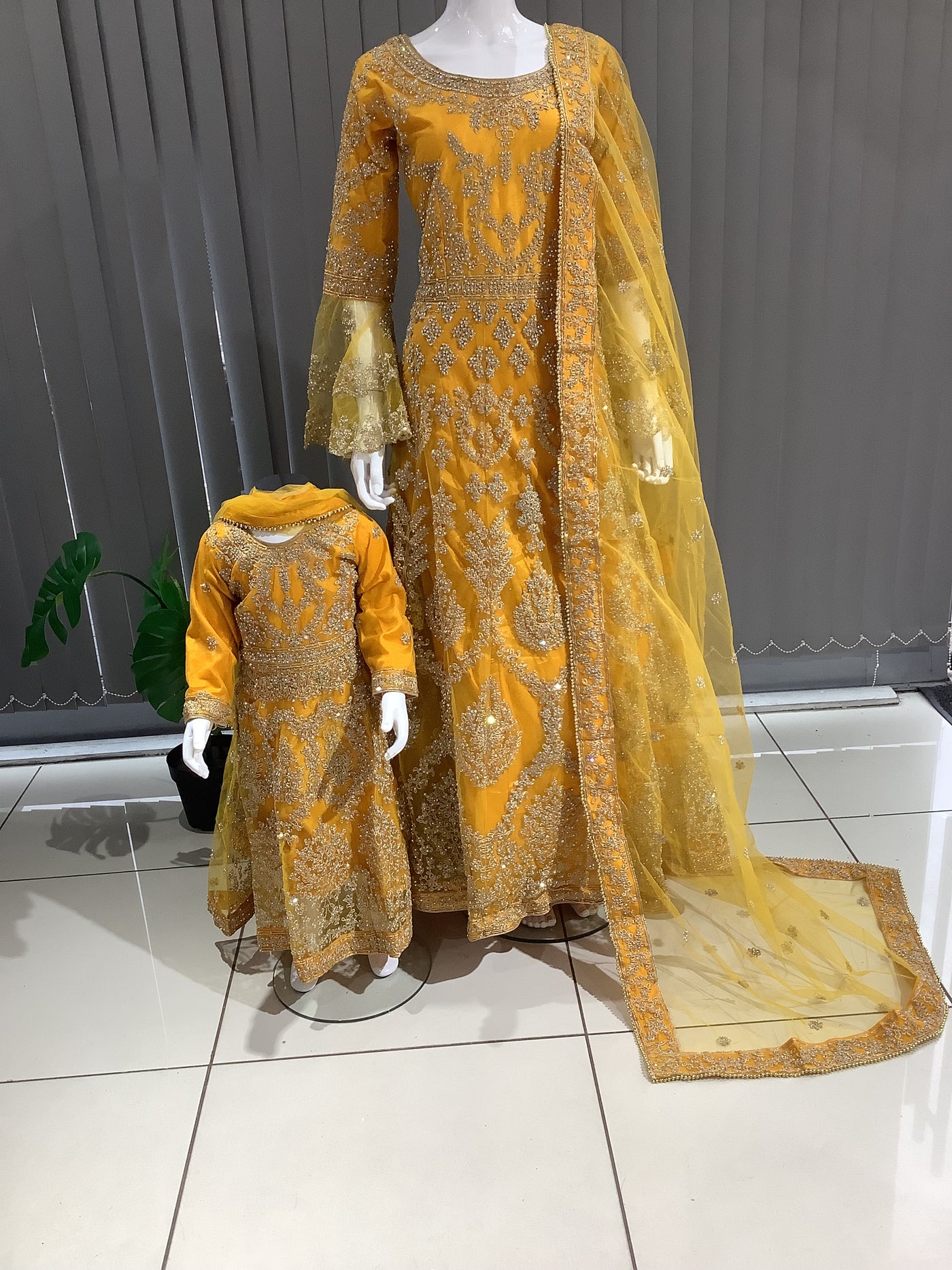  Asha - Pakistani clothes