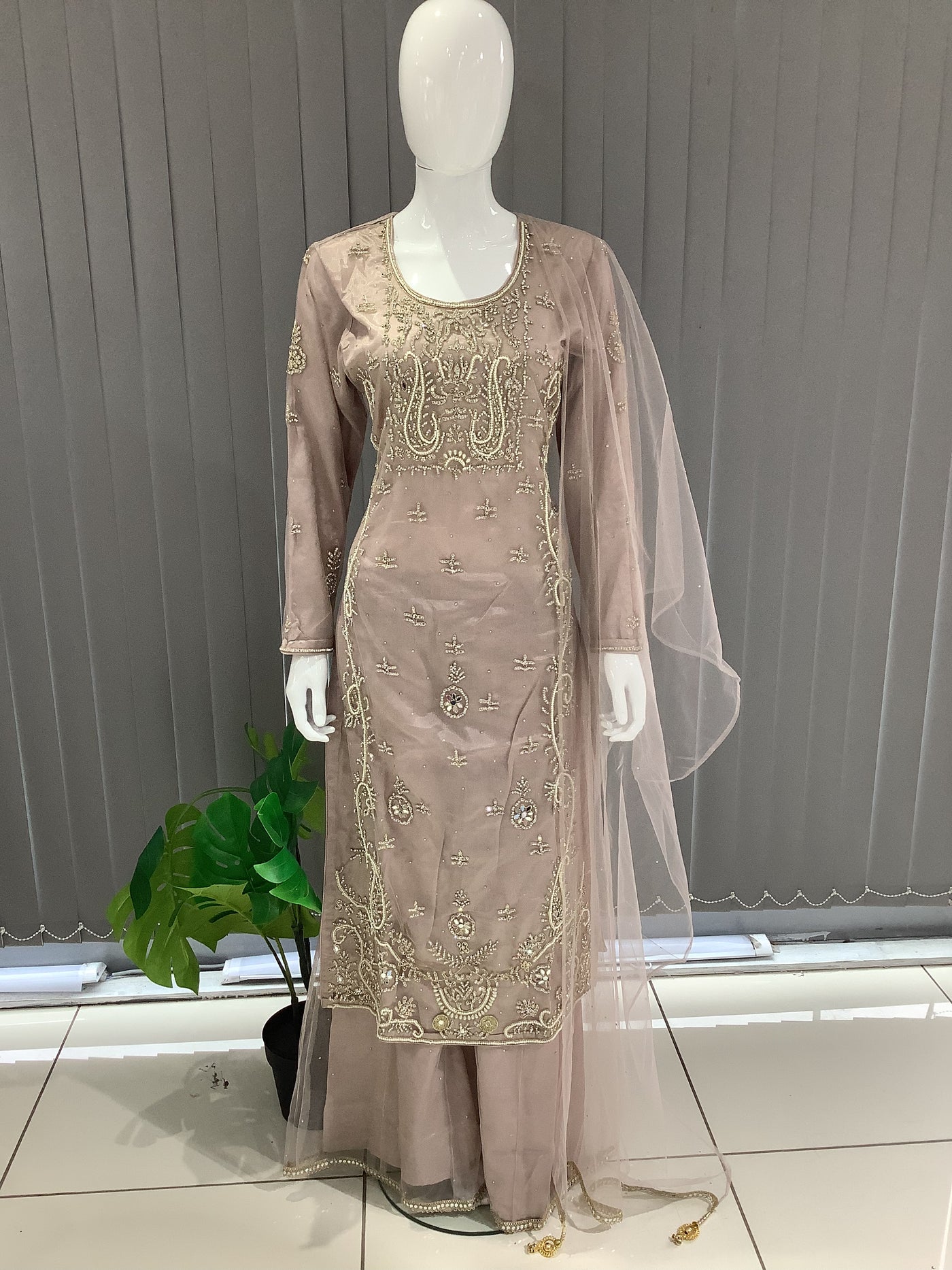  Asha - Pakistani clothes