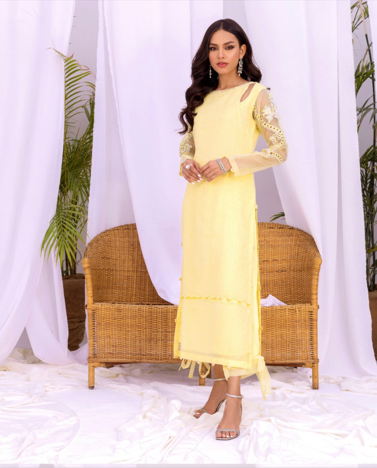  AIN - Pakistani clothes