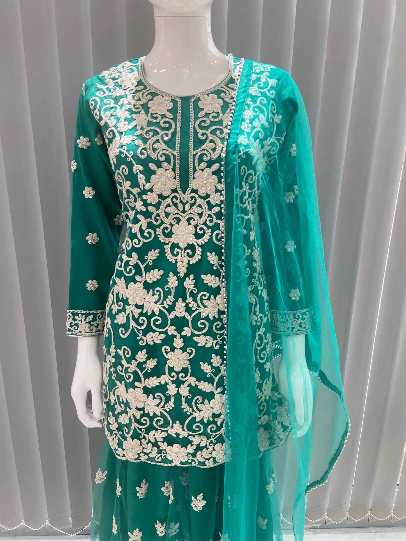  Asha - Pakistani clothes