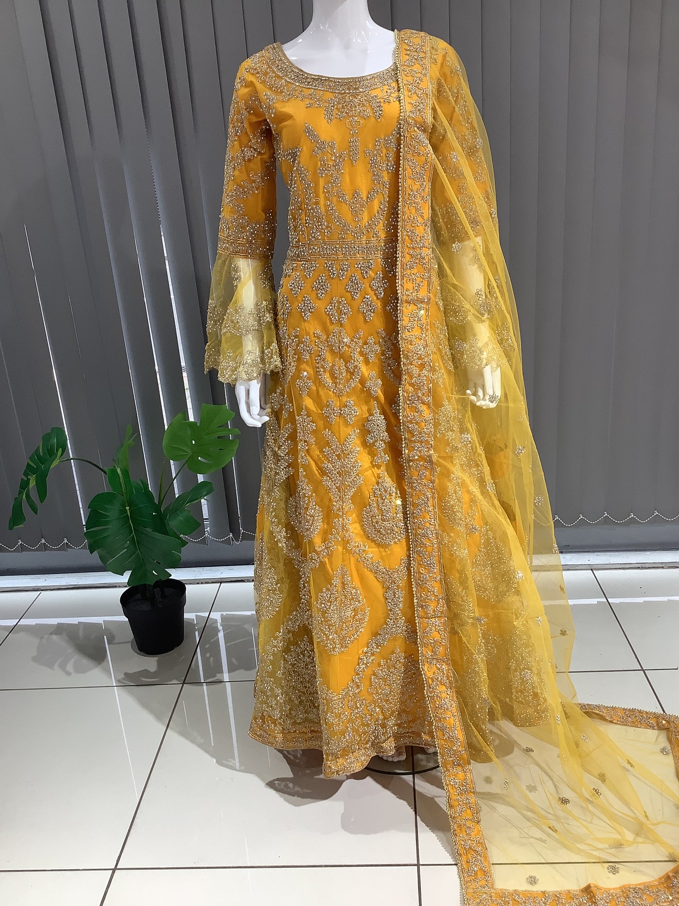  Asha - Pakistani clothes