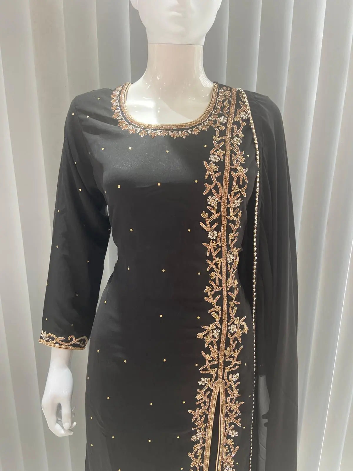  Asha - Pakistani clothes