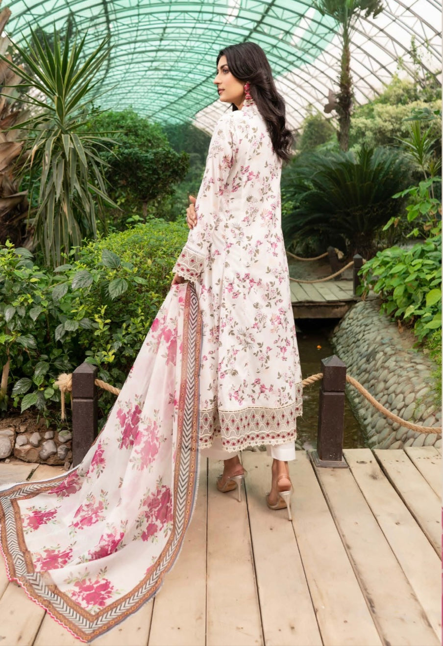 MUNIRA | Embroidered Linen Readymade | MEL02