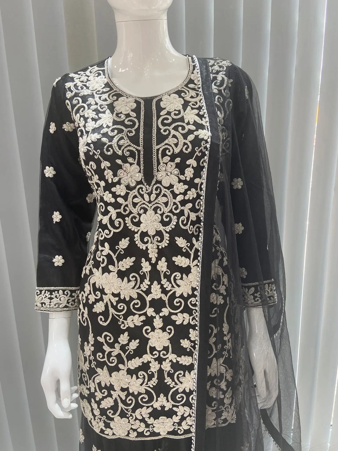  Asha - Pakistani clothes