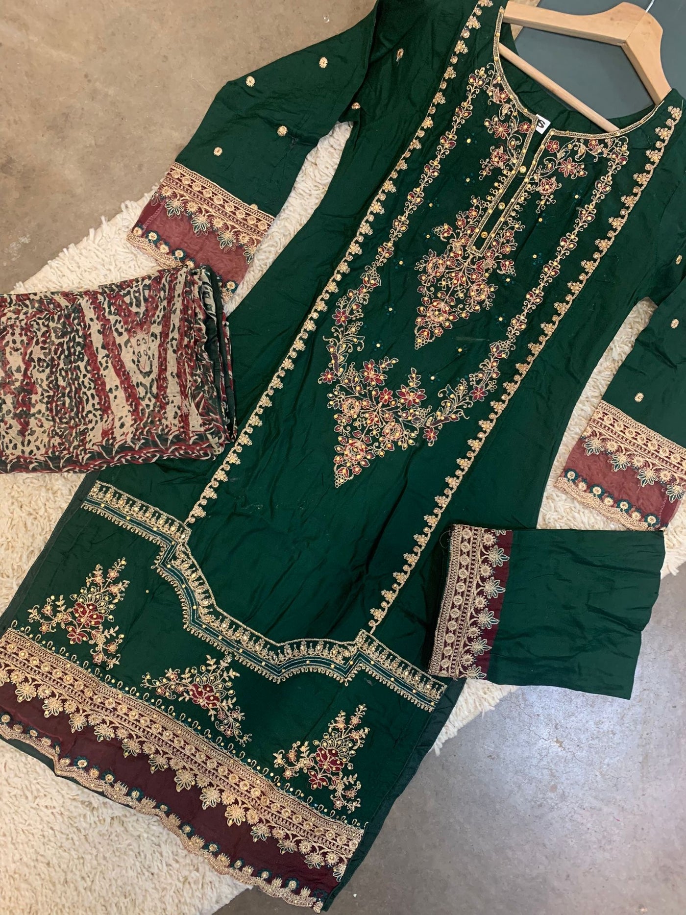 KHADIJAH’S | Embroidered Linen Ready To Wear | KJ073 (Green)