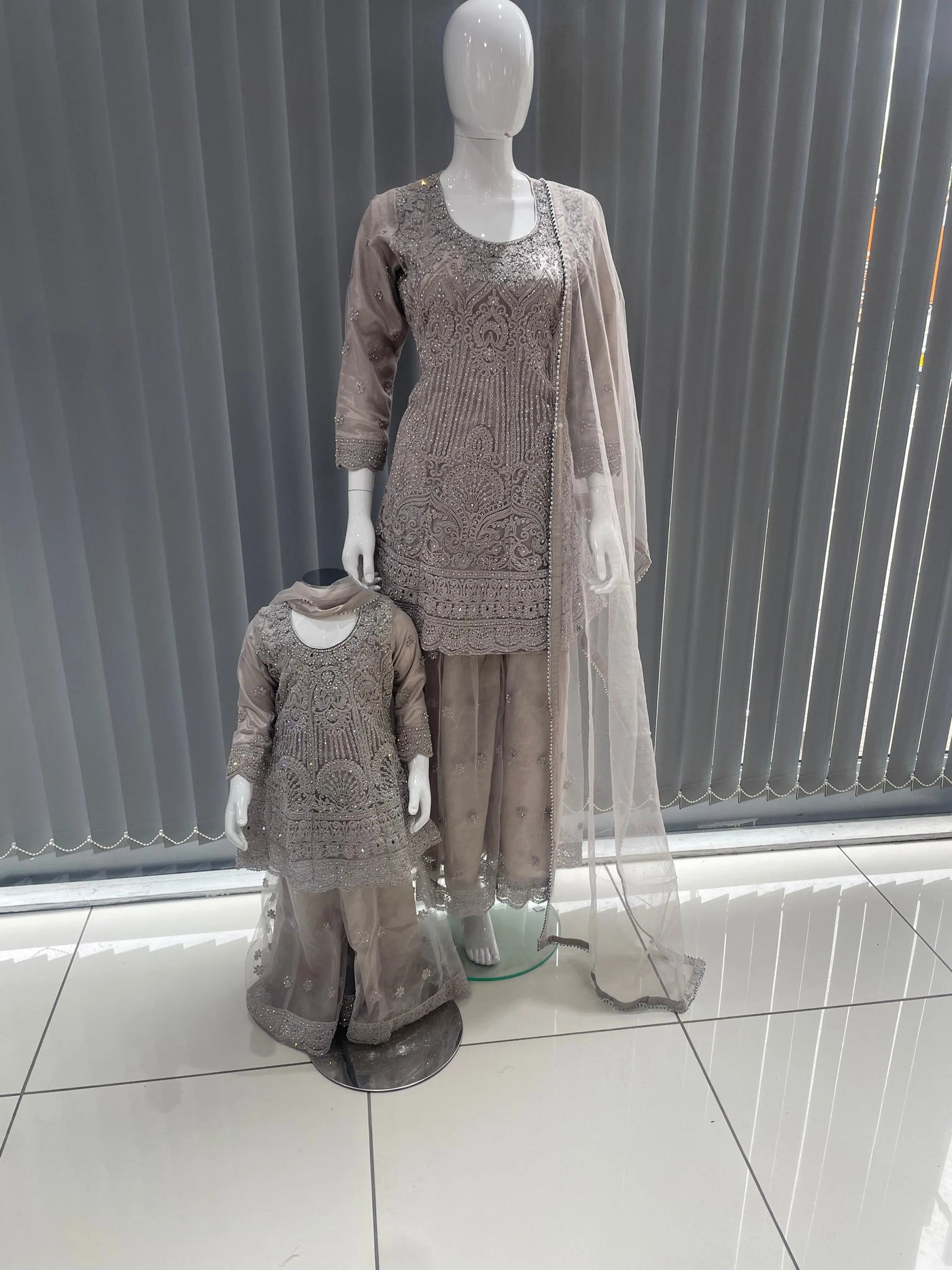  Asha - Pakistani clothes