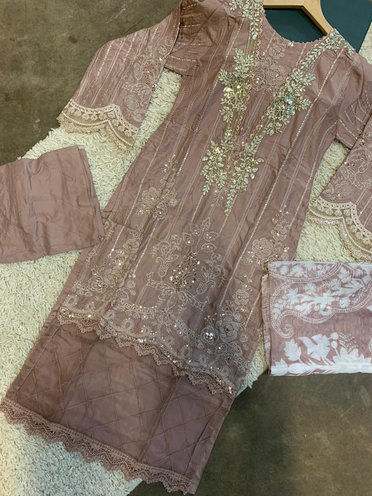 ROSHNI ‘Maria B Inspired’ Embroidered Linen 3pc Readymade | HL334 (Dusty Pink)