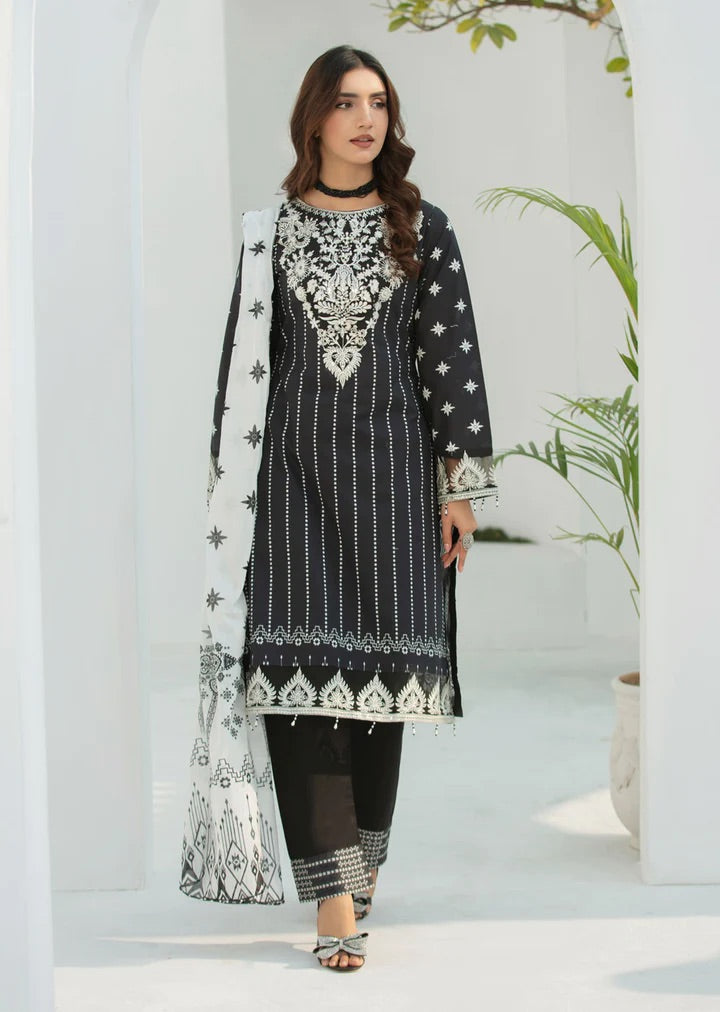  Heeras - Pakistani clothes