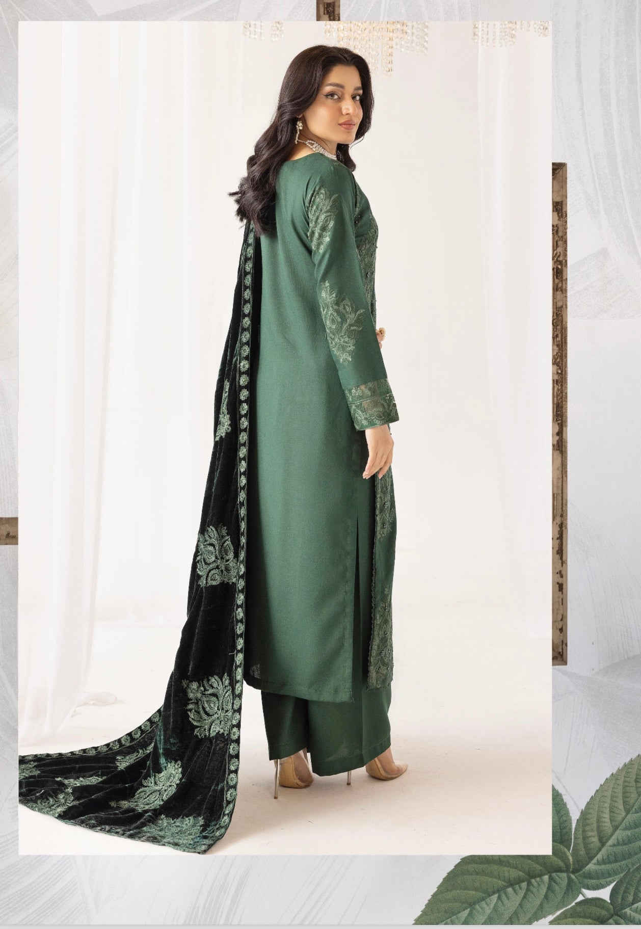 SIMRANS ‘Fushiya’ | Embroidered Dhanak Velvet Shawl Readymade | SM745 (Green)