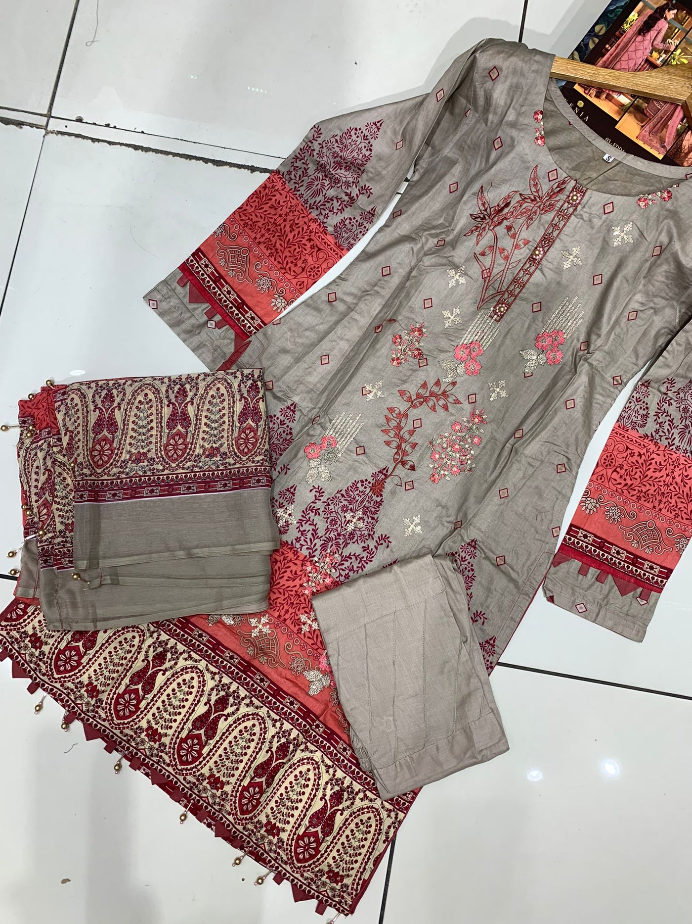  Inspired - Pakistani clothes