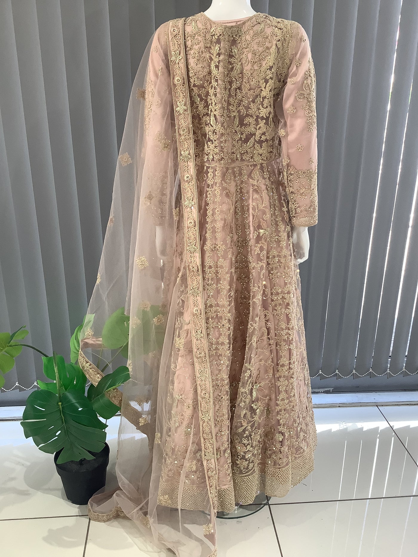  Asha - Pakistani clothes