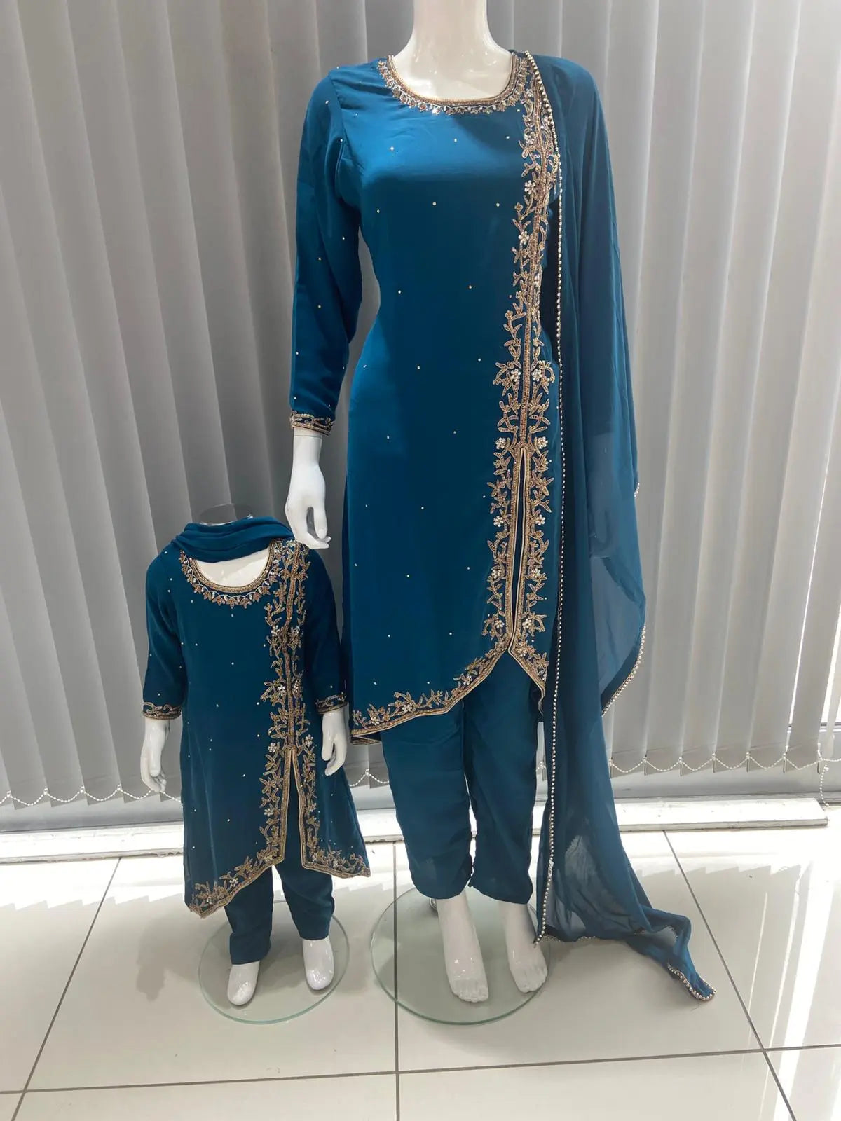  Asha - Pakistani clothes