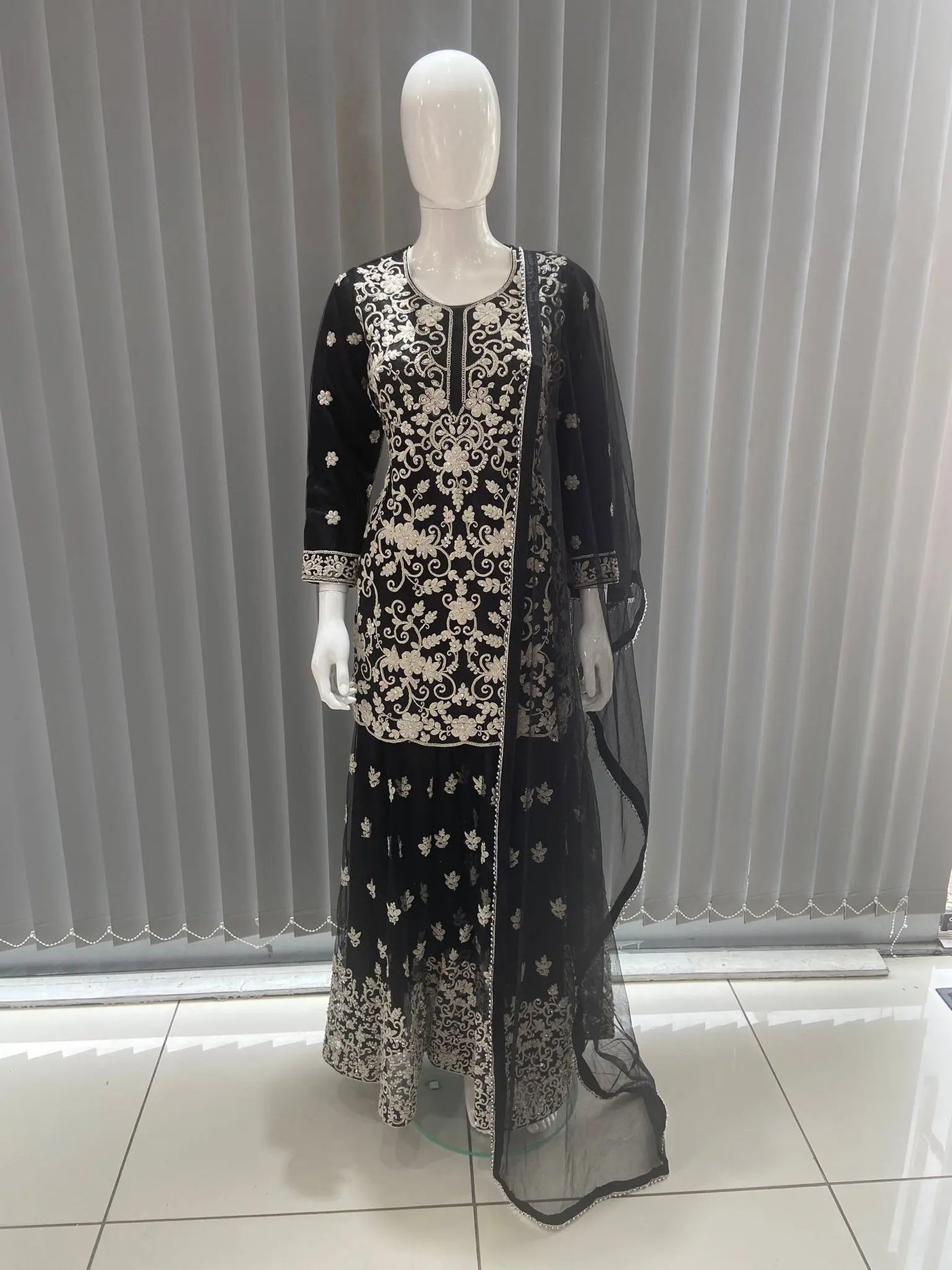  Asha - Pakistani clothes