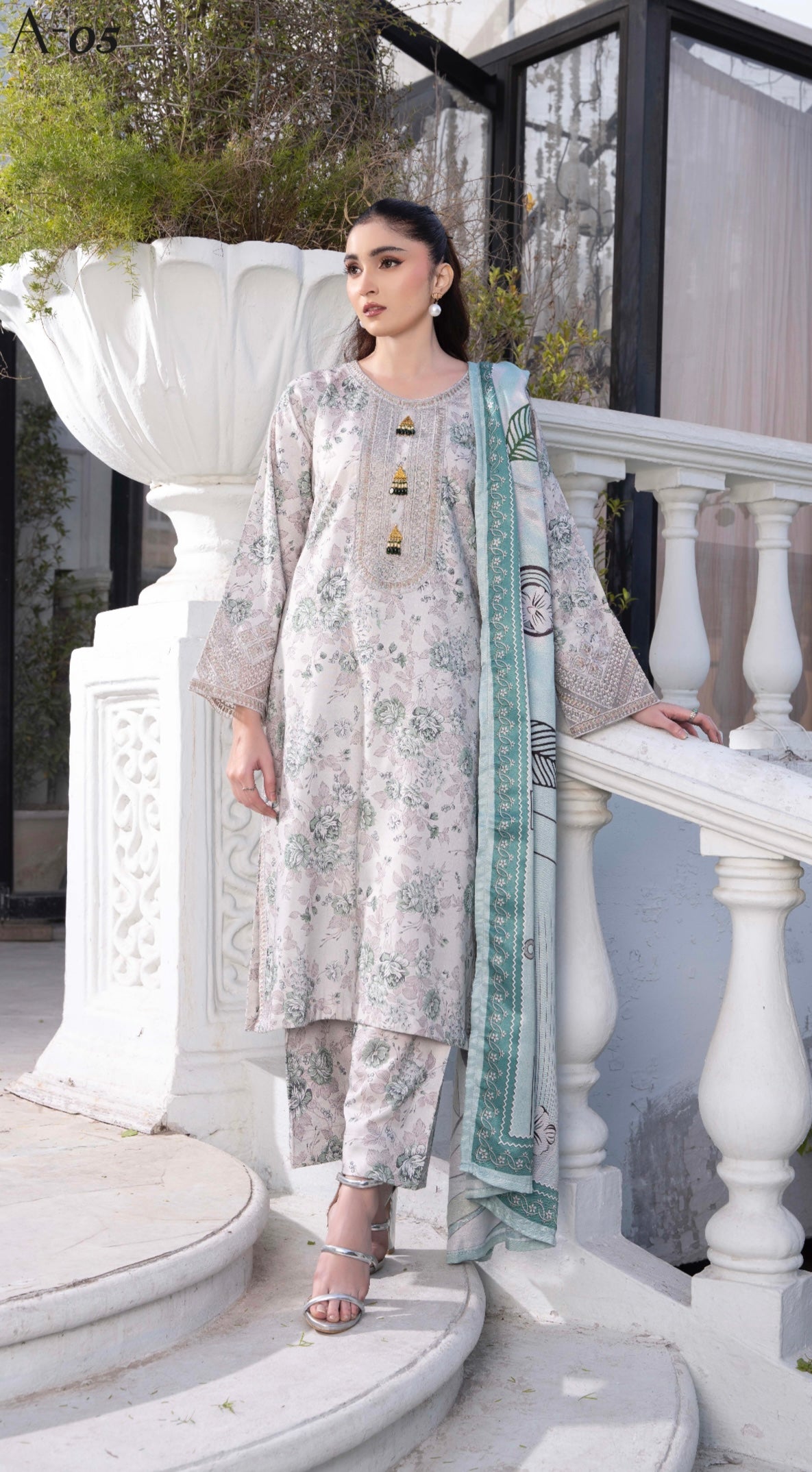 RANIYA.H ‘Safeena’ | Embroidered Dhanak Readymade | RHW-02