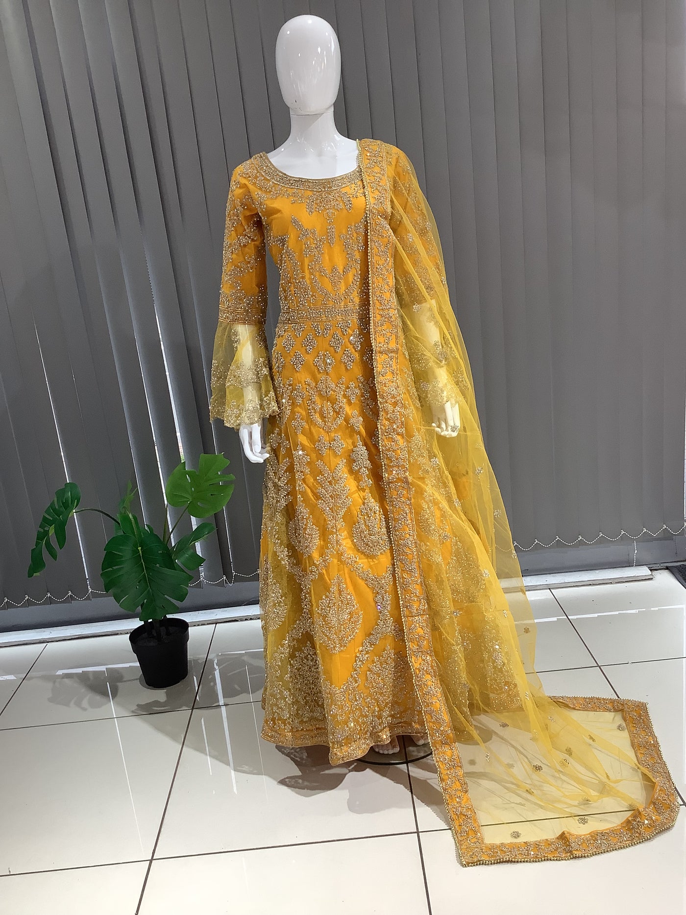  Asha - Pakistani clothes