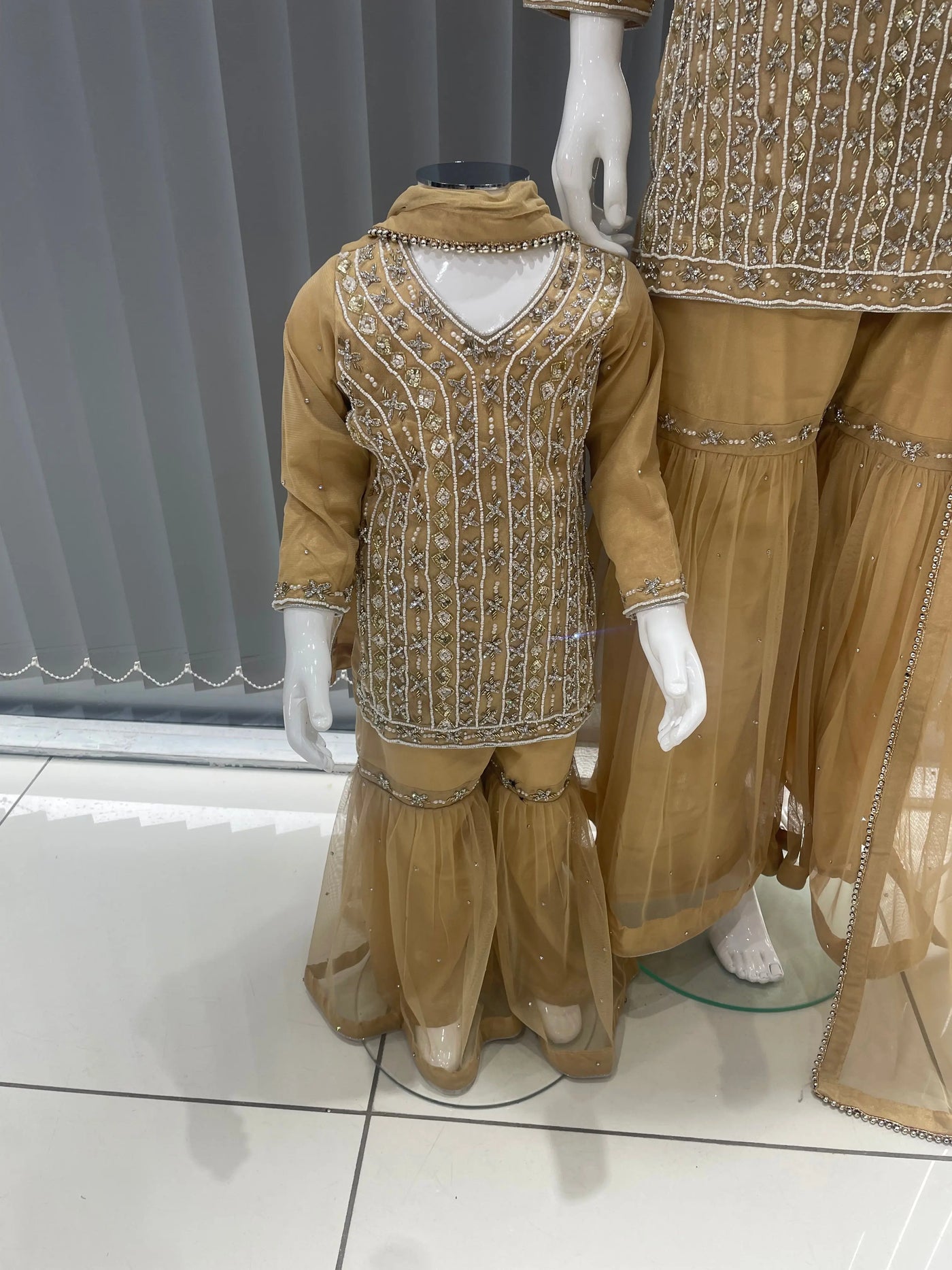  Asha - Pakistani clothes