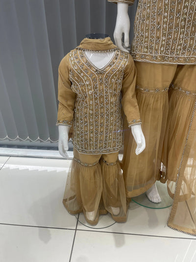  Asha - Pakistani clothes