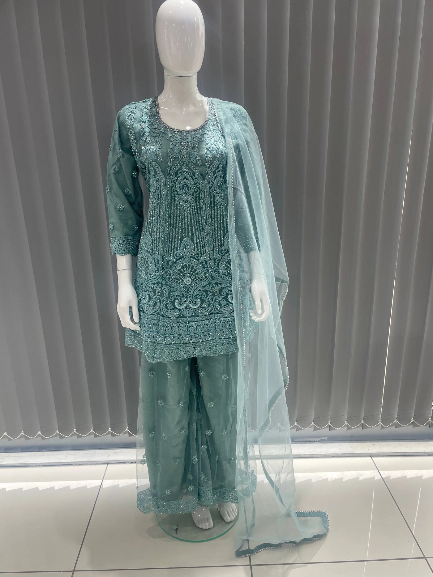  Asha - Pakistani clothes
