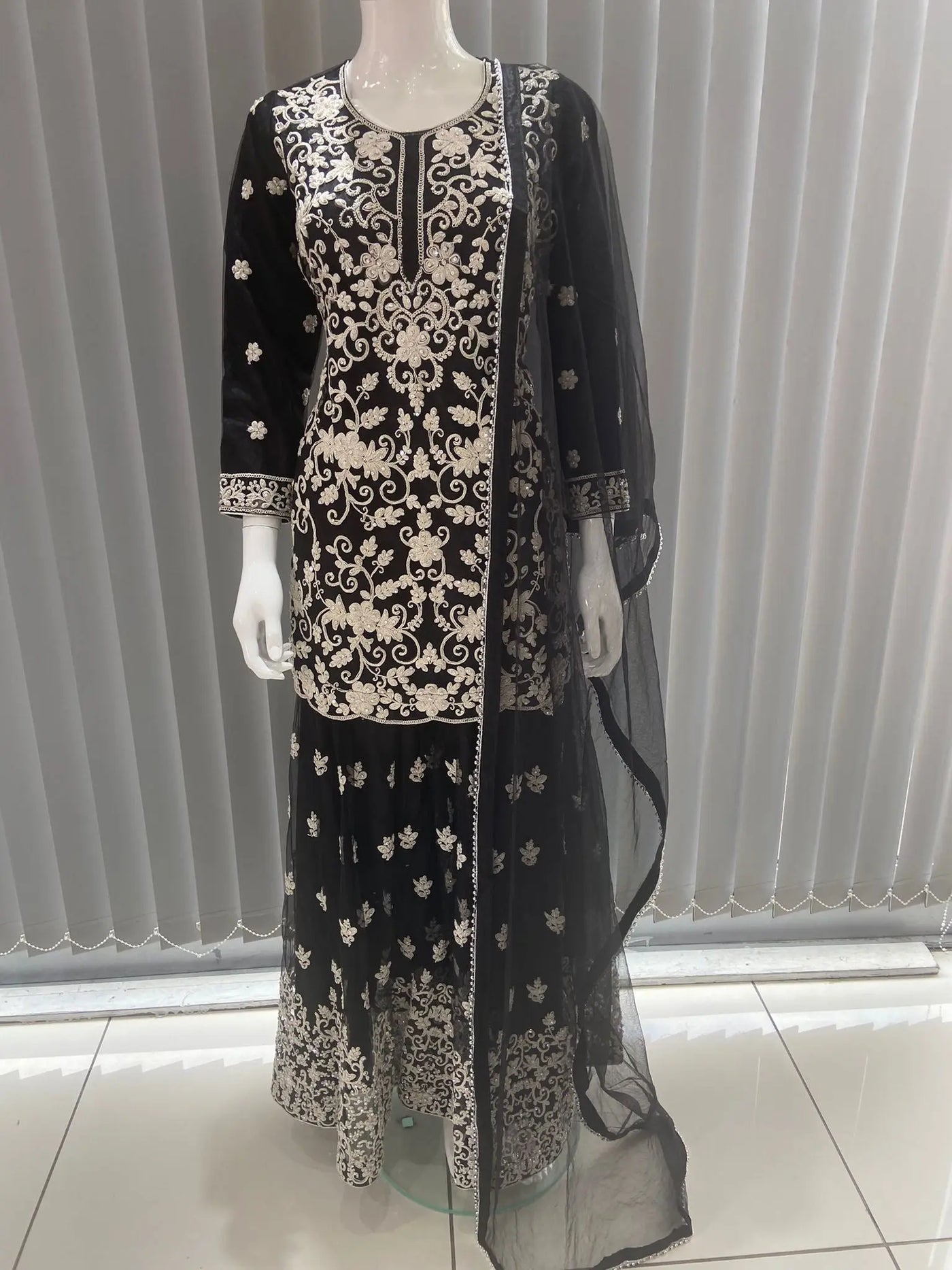  Asha - Pakistani clothes
