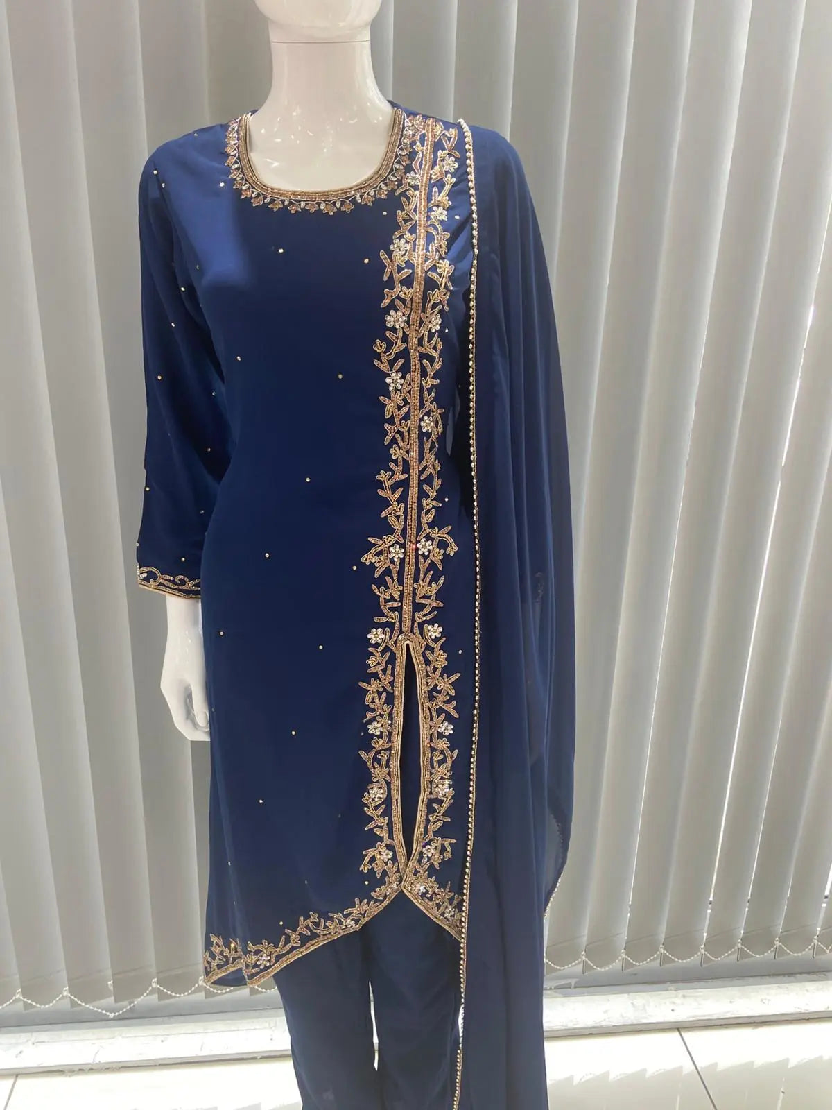  Asha - Pakistani clothes