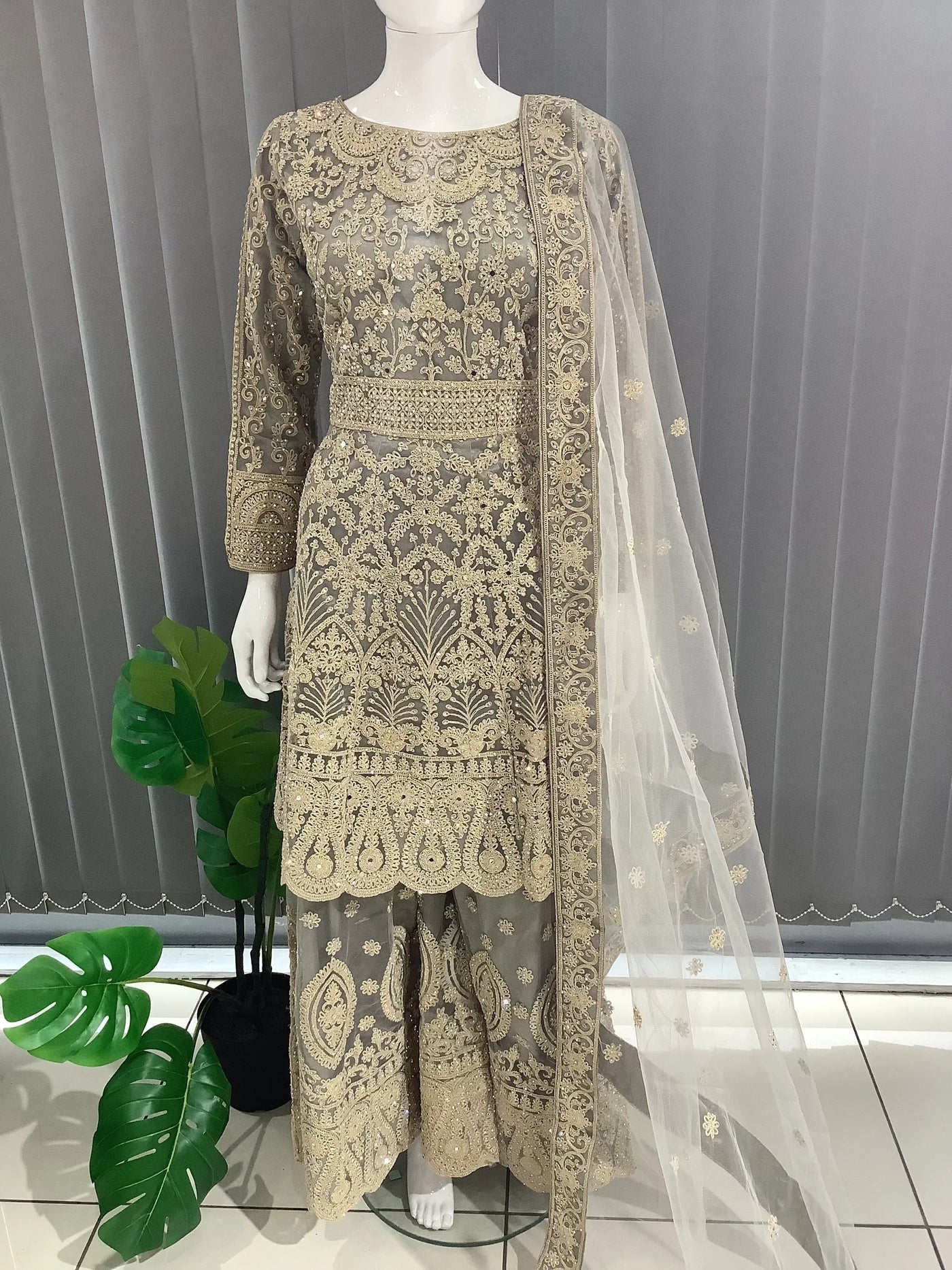  Asha - Pakistani clothes