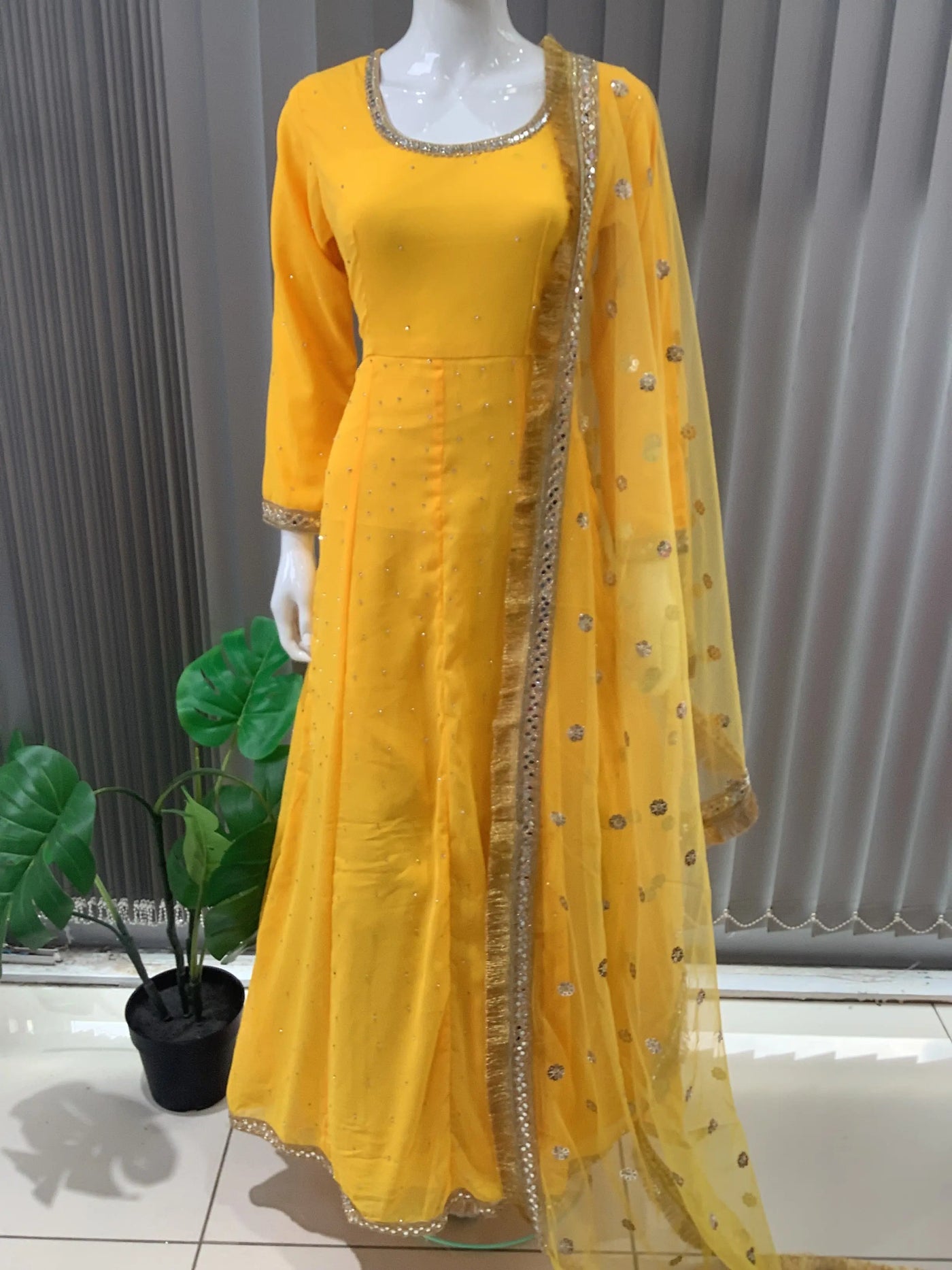  Asha - Pakistani clothes