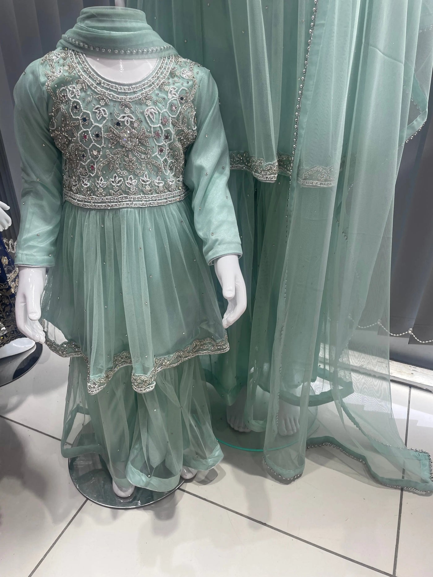  Asha - Pakistani clothes