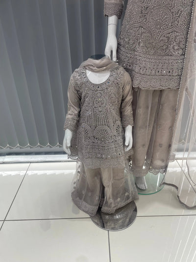  Asha - Pakistani clothes