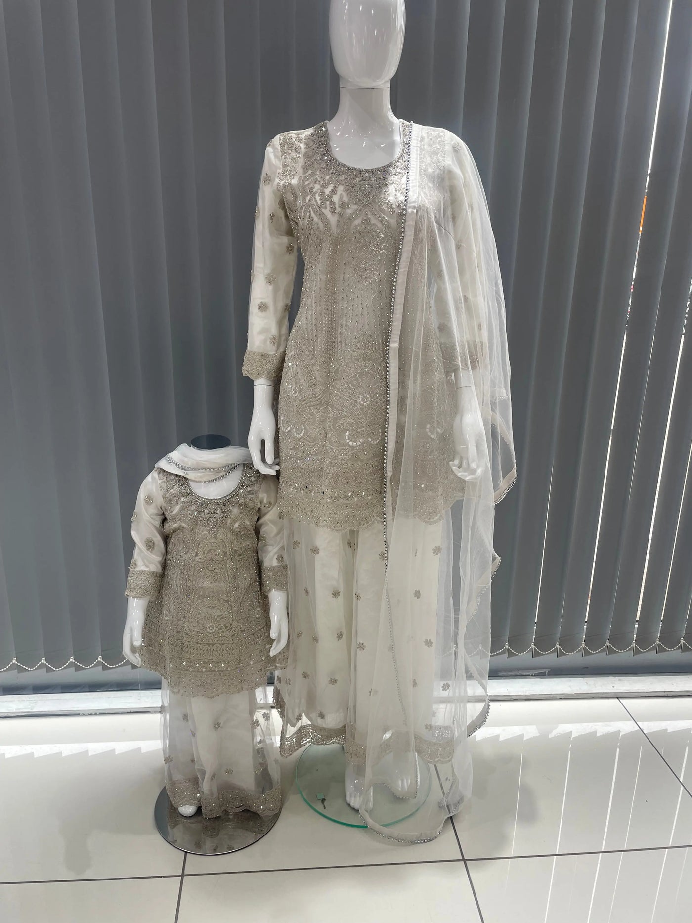  Asha - Pakistani clothes