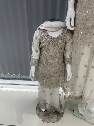  Asha - Pakistani clothes