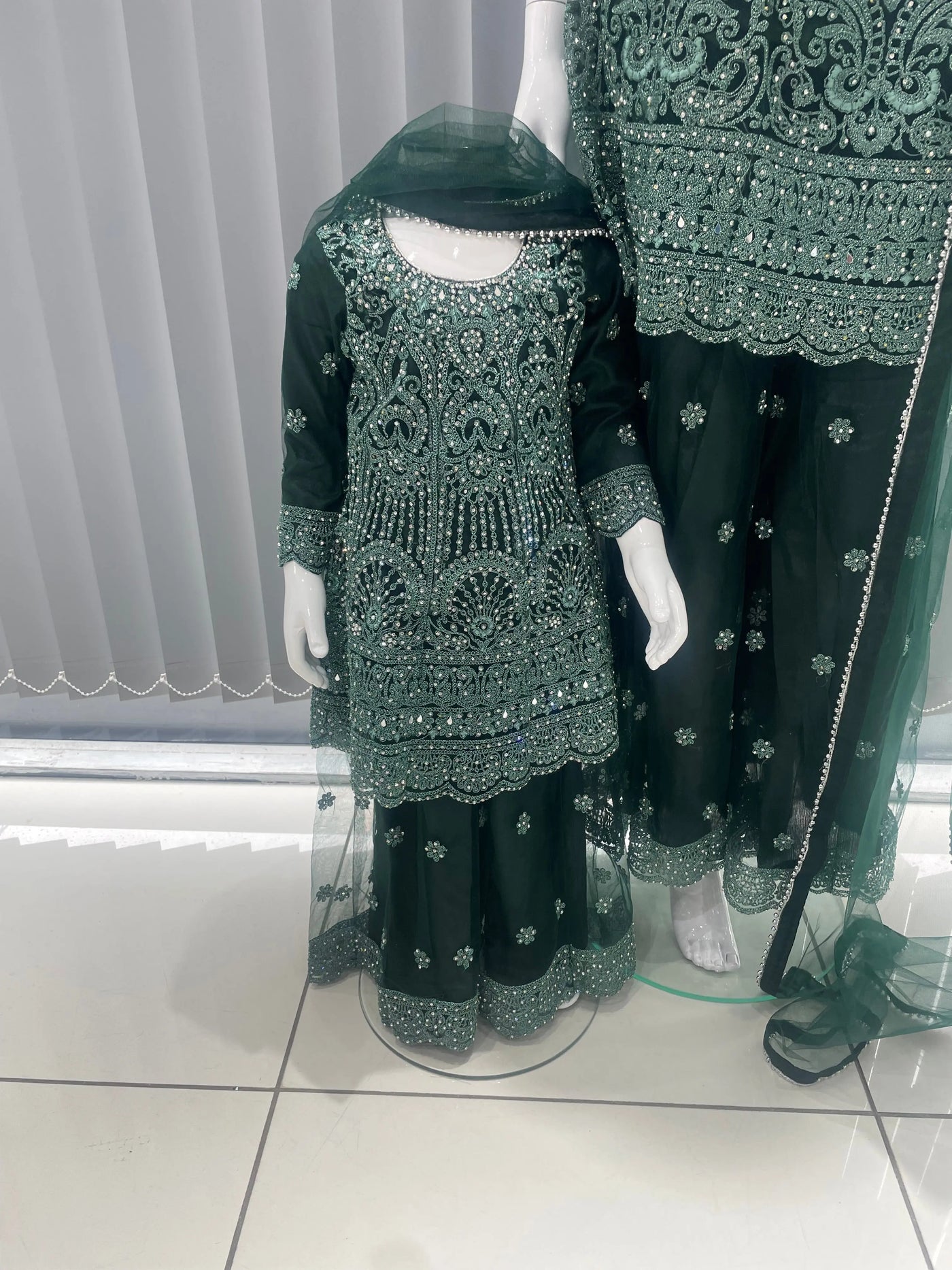  Asha - Pakistani clothes