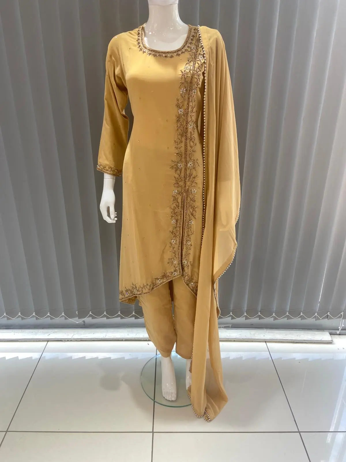  Asha - Pakistani clothes