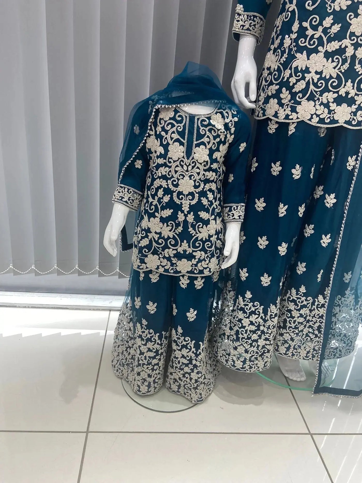  Asha - Pakistani clothes