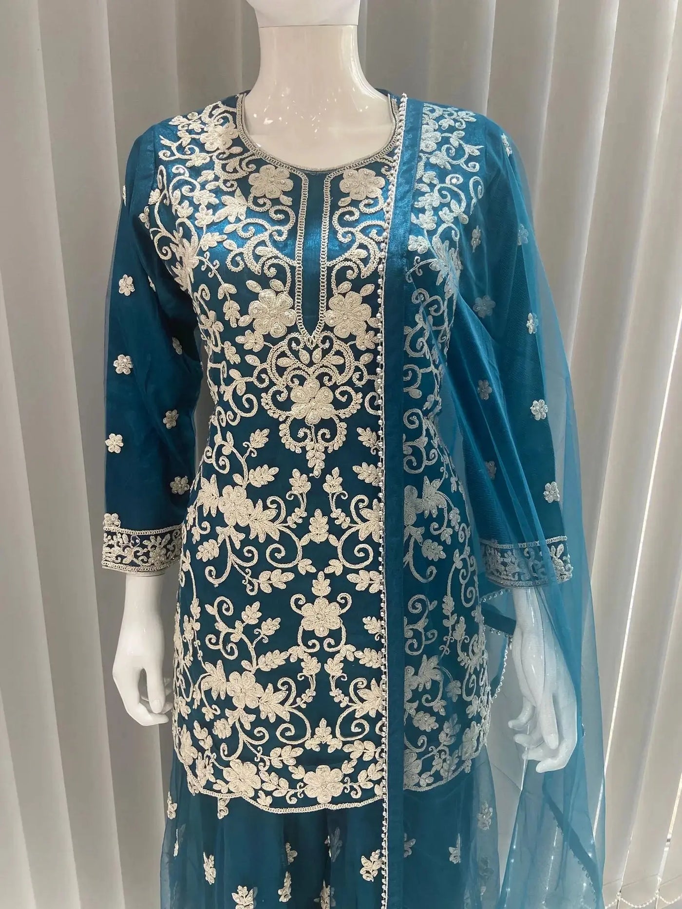  Asha - Pakistani clothes