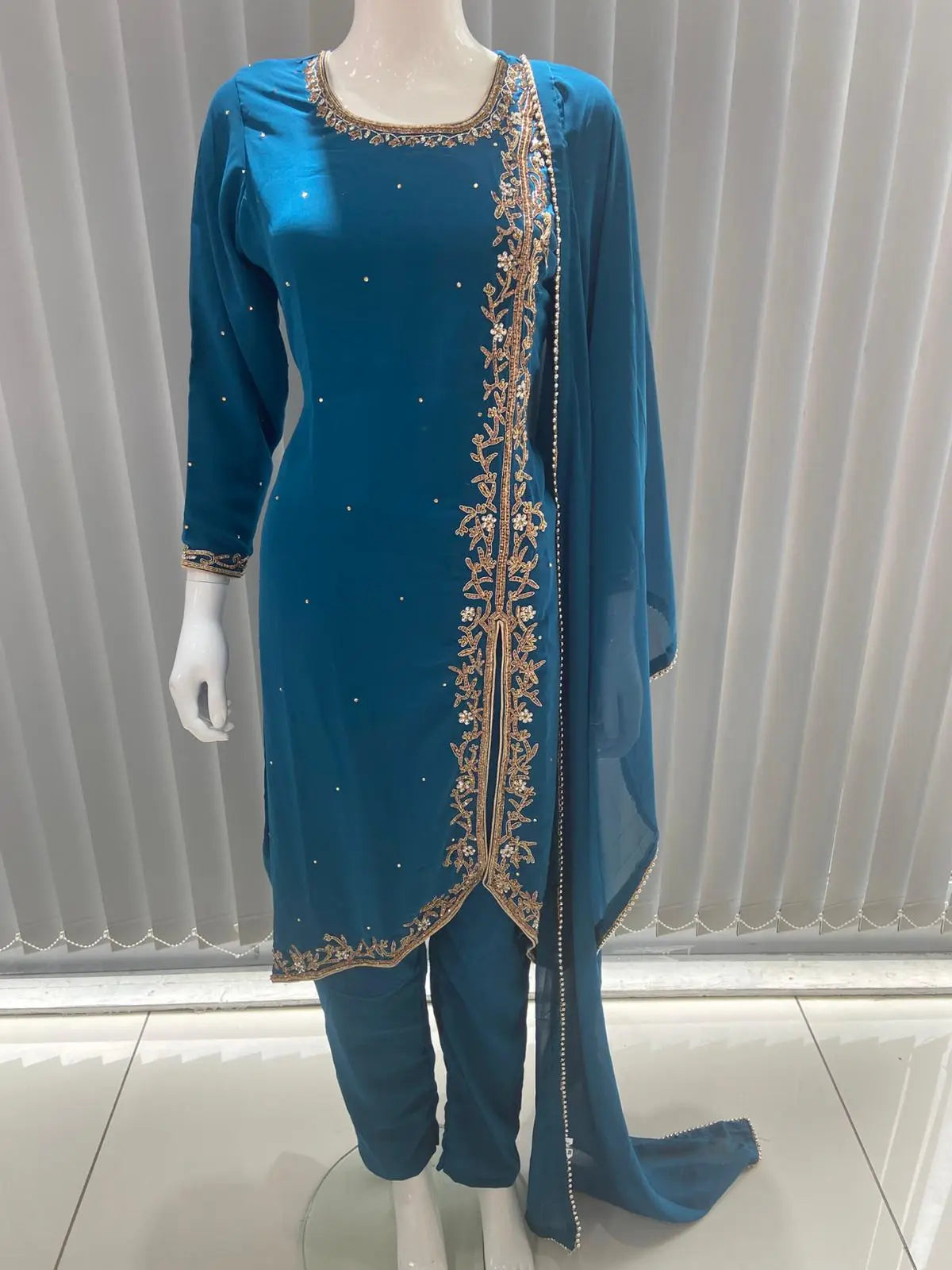  Asha - Pakistani clothes