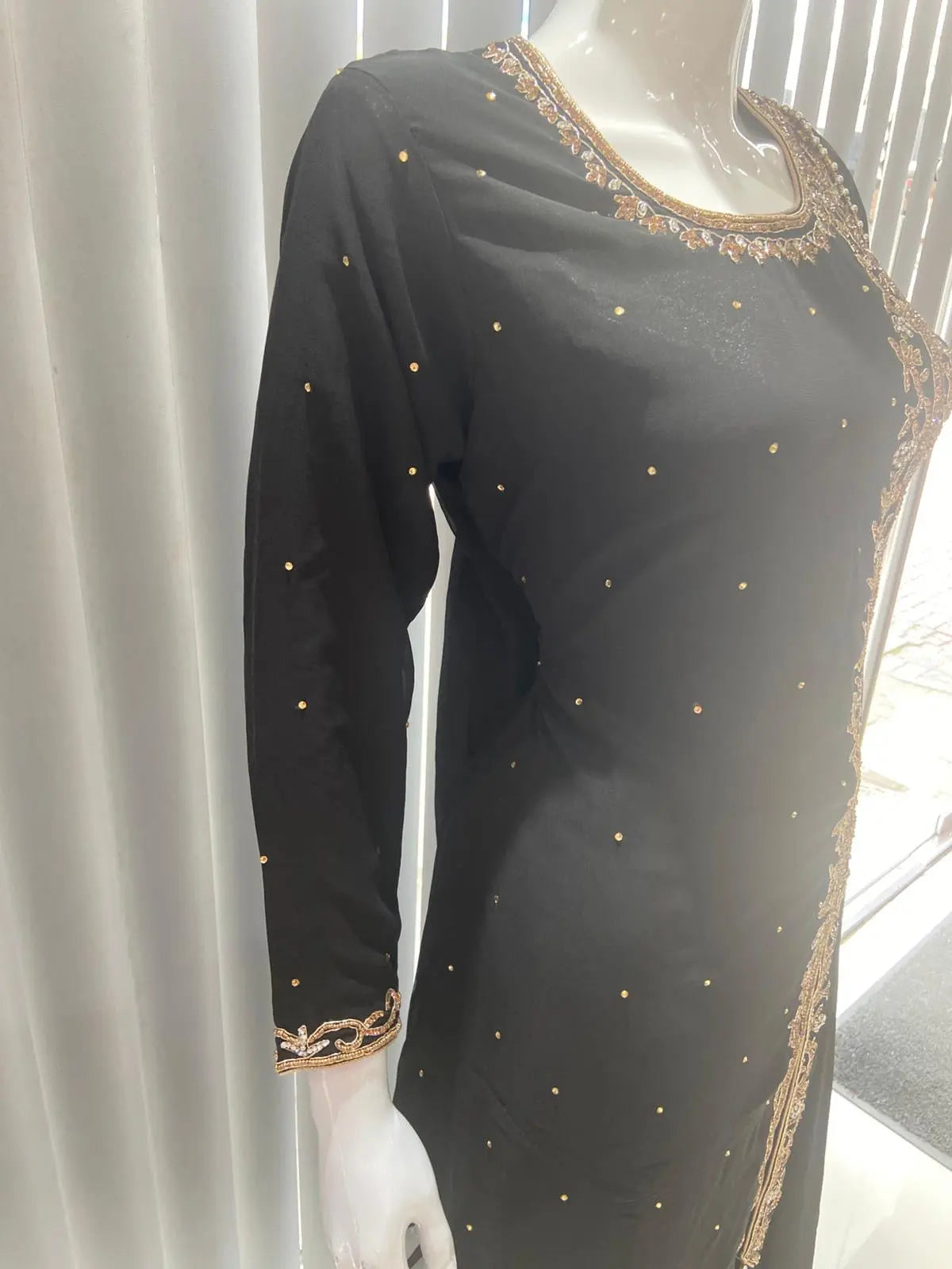  Asha - Pakistani clothes