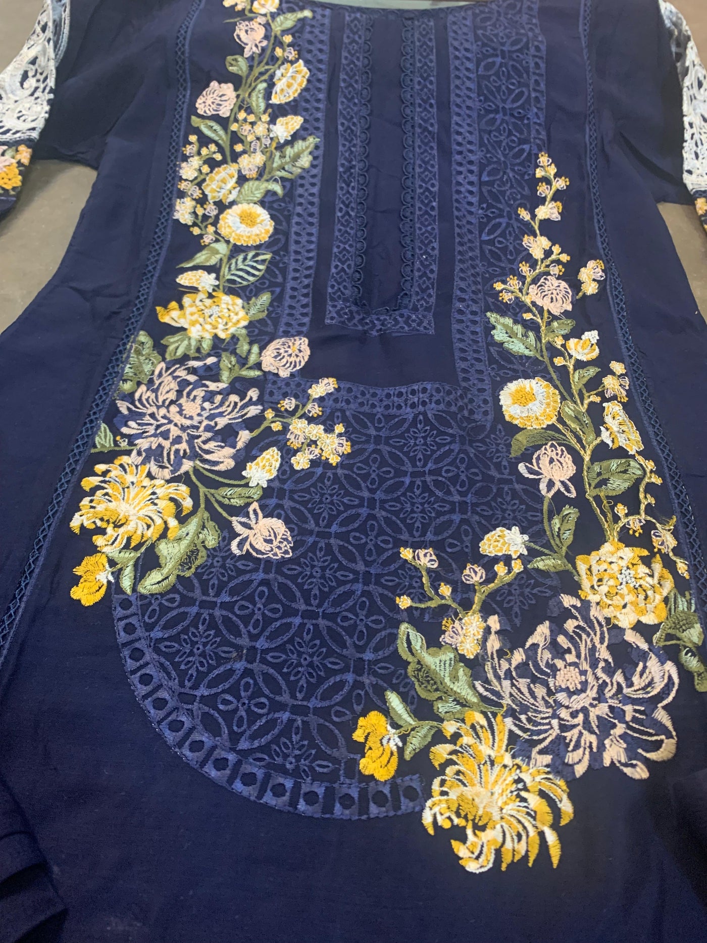 KHADIJAH’S | Embroidered Linen Organza Dupatta Ready To Wear | KJ048 (Blue)