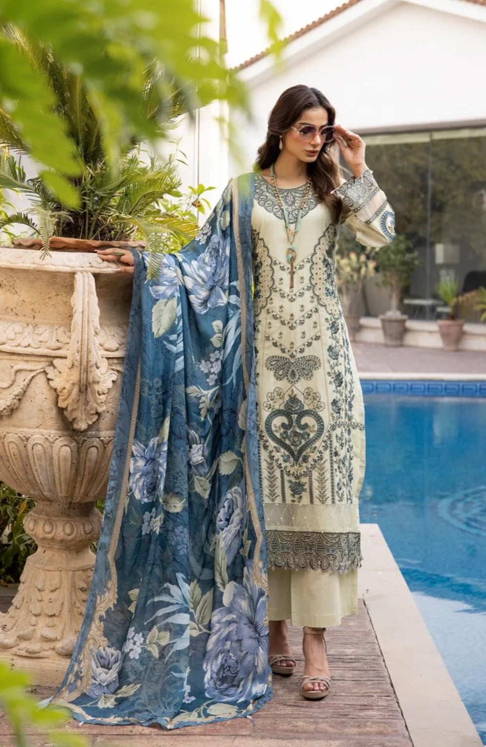  Simrans - Pakistani clothes