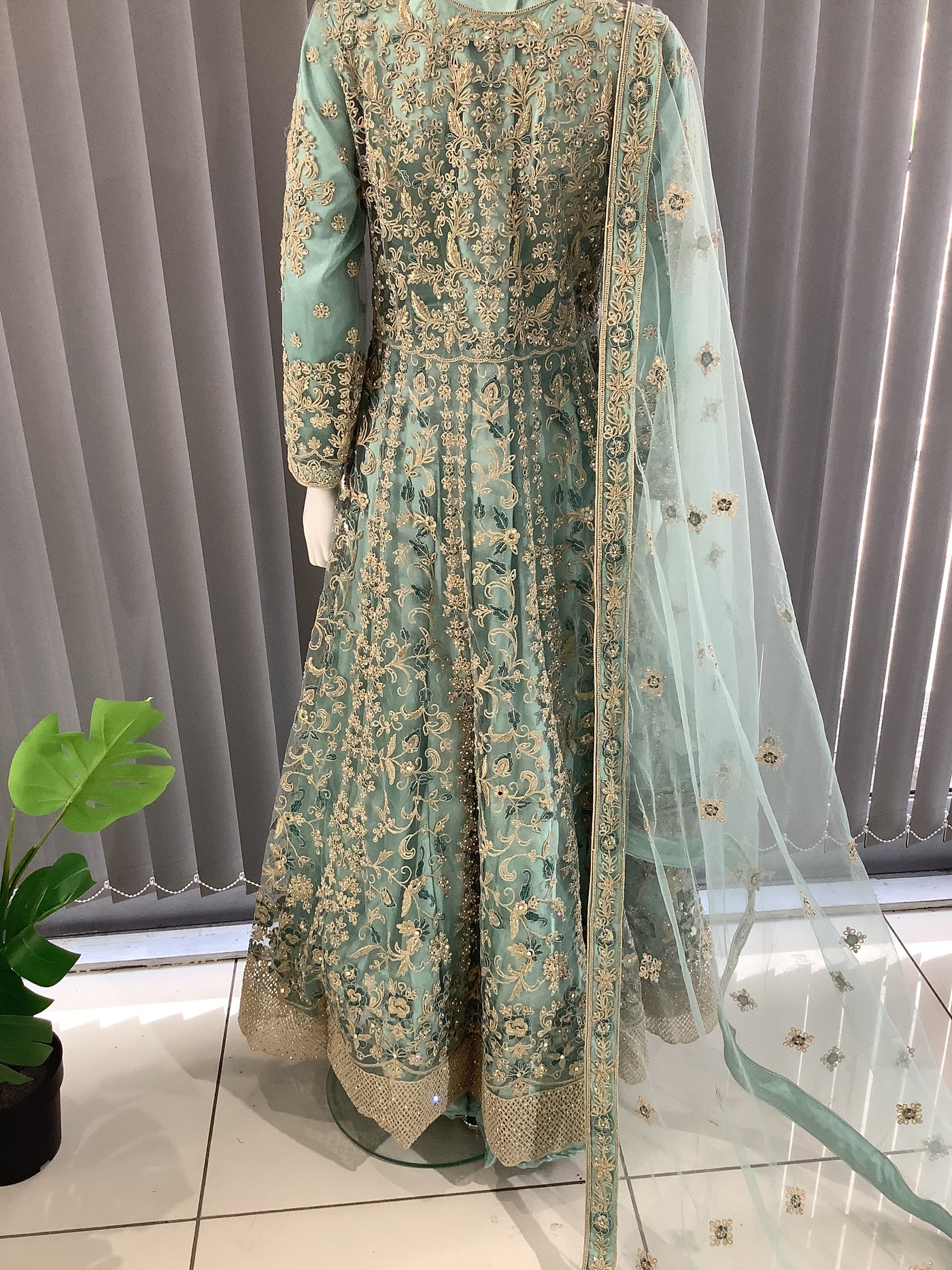  Asha - Pakistani clothes